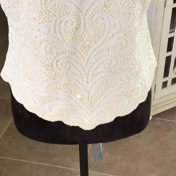 MSK sleeveless beaded v neck top, M - Picture 4 of 10